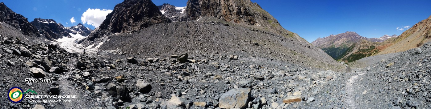 61 Panoramica sul ghiacciaio del Ventina e la sua valle.jpg